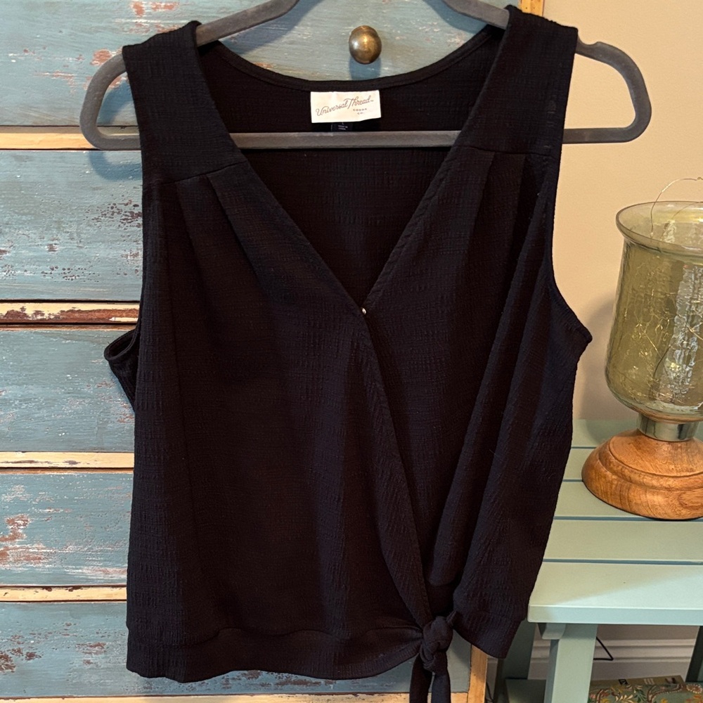 Universal Thread Black Sleeveless Tie-Hem V-Neck Top sz large
